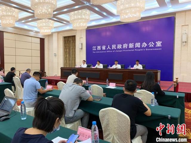 互聯(lián)網(wǎng)扶貧新聞發(fā)布會(huì)視頻(互聯(lián)網(wǎng)+社會(huì)扶貧工作現(xiàn)場推進(jìn)會(huì))